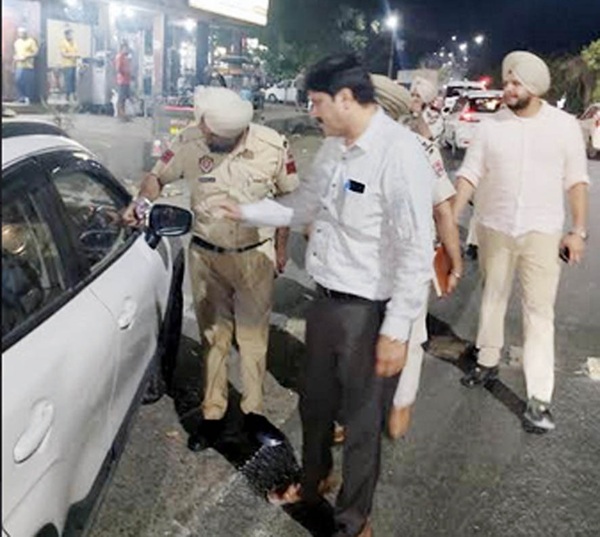 Checking of vehicles