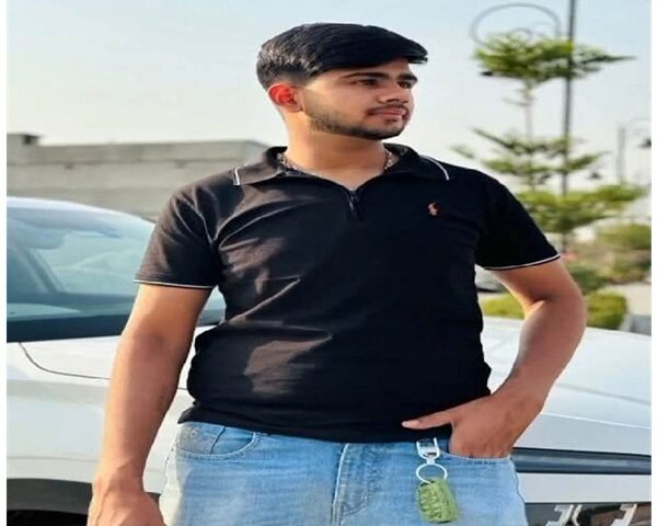 Dhruv Kapoor