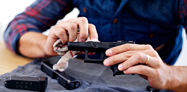 cleaning pistol