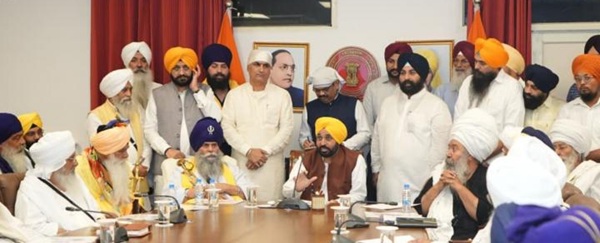 CM meets Sant Samaj