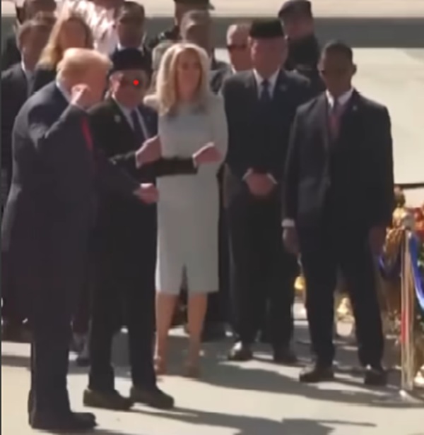 Trump dances