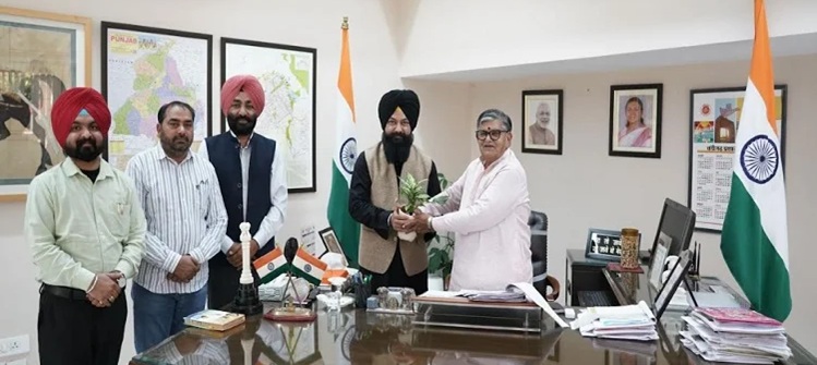 Governor Gulab Chand Kataria