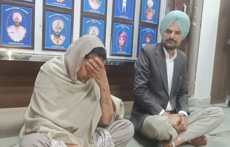 Parents-of-Sidhu-Moosewala