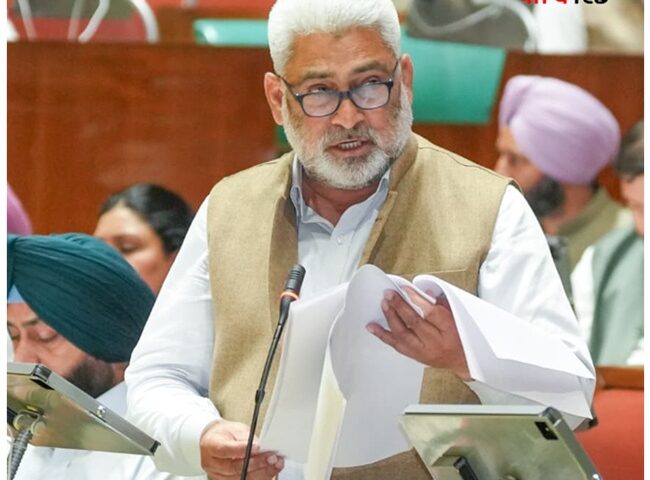 ਮੰਤਰੀ ਲਾਲ ਚੰਦ ਕਟਾਰੂਚੱਕ